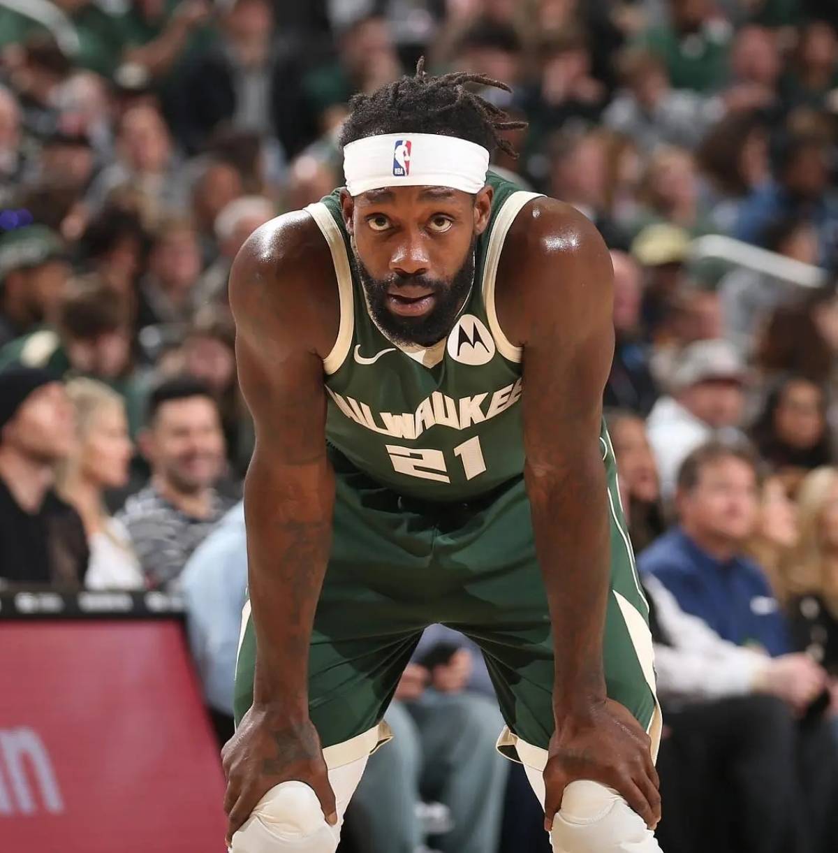 赛后新奥尔良鹈鹕调整名单以备意大利杯；内部沟通环节打磨；赛场秩序良好；更衣室氛围转暖的简单介绍