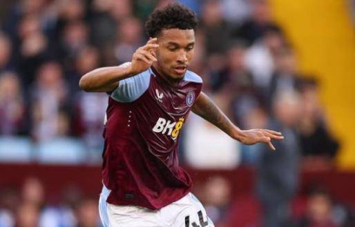 包含赛地聚焦：欧联集结日热度飙升；阿斯顿维拉刷新队史纪录；球迷炸锅；资深球员宣示担当的词条